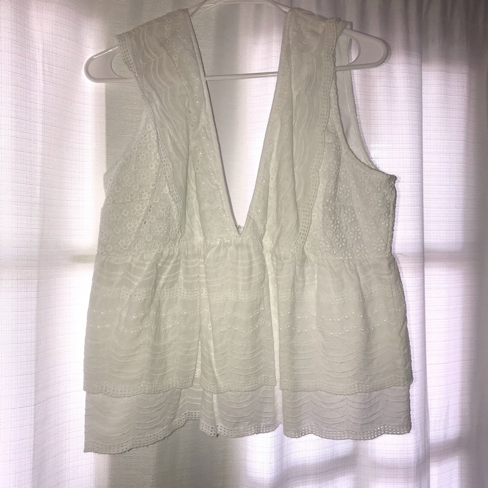 LOW V WHITE TANK TOP